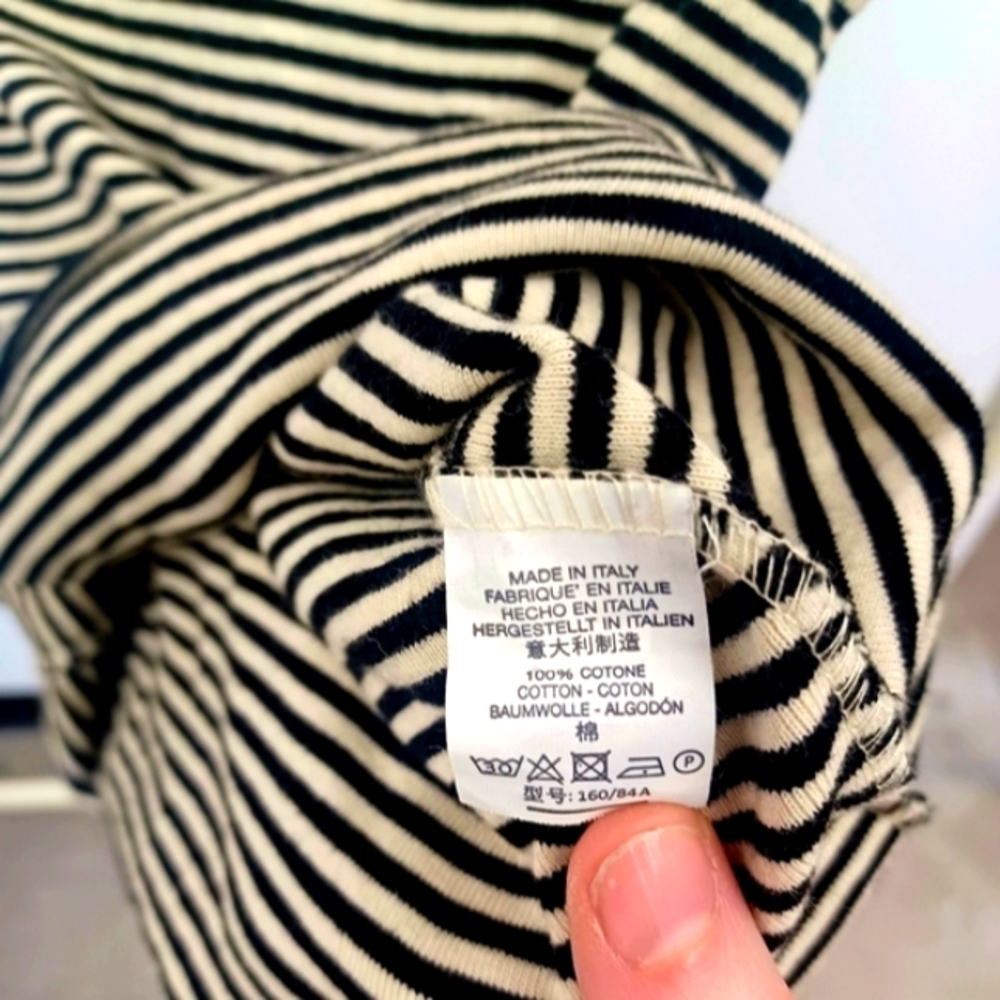 100% cotton Brandy Melville baby tee, black and beige stripes - Picture 3 of 3